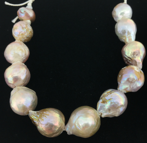 #LE456 Large baroque freshwater pearls