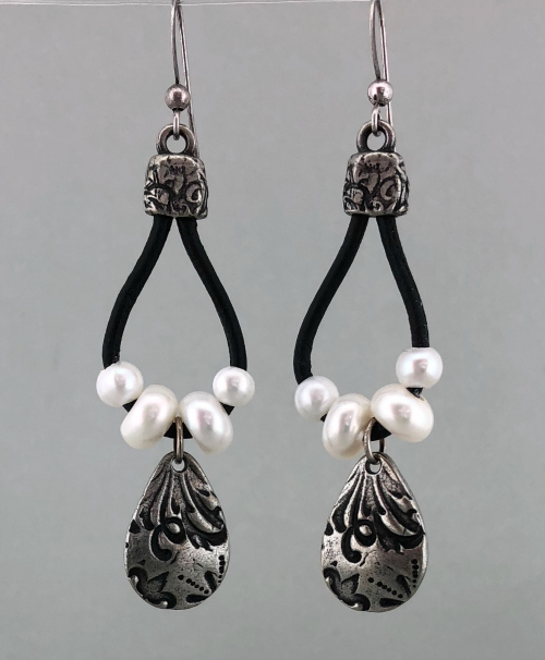 Walk-in Workshop Dew Drop Earrings