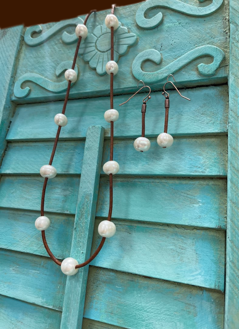 Floating Pearl & Leather Necklace Set