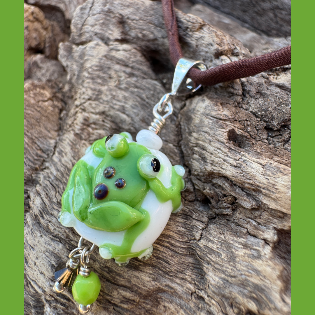 Sir Croaks-a-Lot Lampwork Frog Necklace – The LH Bead Gallery
